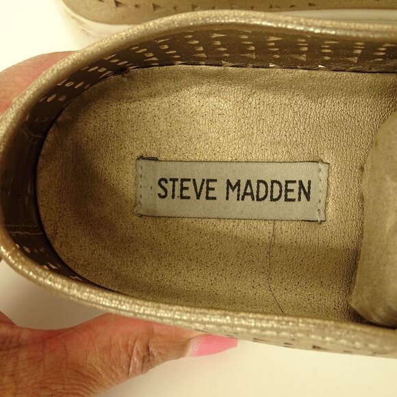 Steve Madden Gold Perforated Slip-On Loafer Shoes Women Size 9 M Faux Leather - Picture 5 of 8